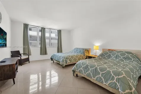 5825 Collins Avenue Miami Beach FL 33140