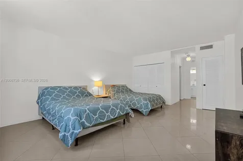 5825 Collins Avenue Miami Beach FL 33140