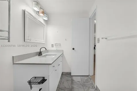 5825 Collins Avenue Miami Beach FL 33140