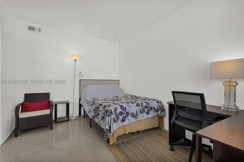 5825 Collins Avenue Miami Beach FL 33140
