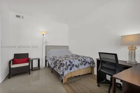 5825 Collins Avenue Miami Beach FL 33140