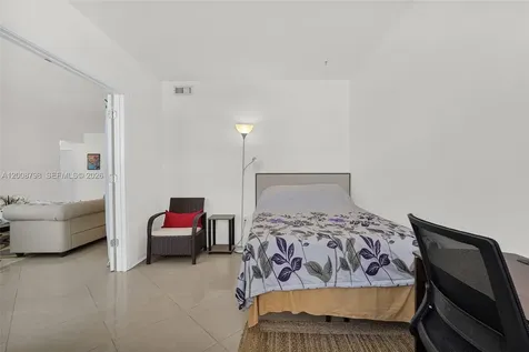 5825 Collins Avenue Miami Beach FL 33140