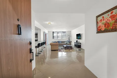 5825 Collins Avenue Miami Beach FL 33140