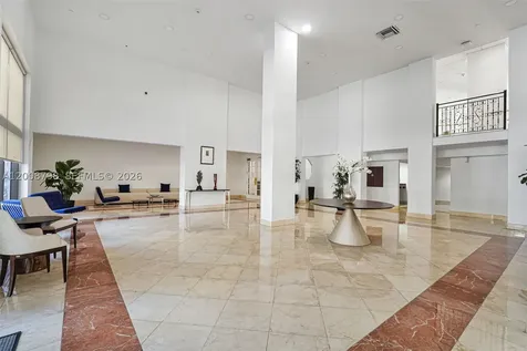 5825 Collins Avenue Miami Beach FL 33140