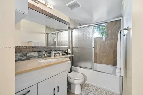 17145 N Bay Road Sunny Isles Beach FL 33160