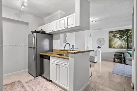 17145 N Bay Road Sunny Isles Beach FL 33160