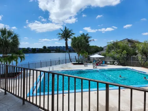 9195 Fontainebleau Boulevard Miami FL 33172