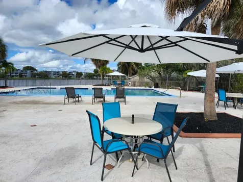 9195 Fontainebleau Boulevard Miami FL 33172