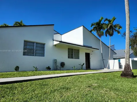 9195 Fontainebleau Boulevard Miami FL 33172