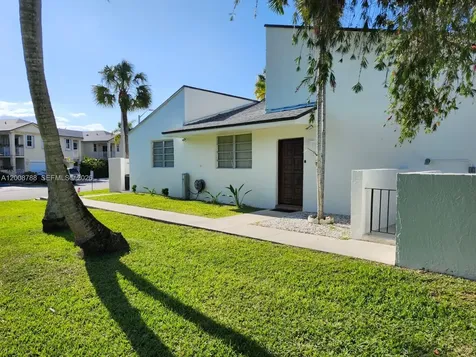 9195 Fontainebleau Boulevard Miami FL 33172