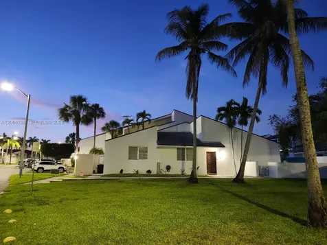 9195 Fontainebleau Boulevard Miami FL 33172