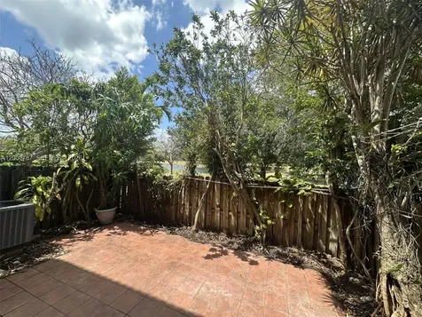 7125 NW 173rd Drive Hialeah FL 33015