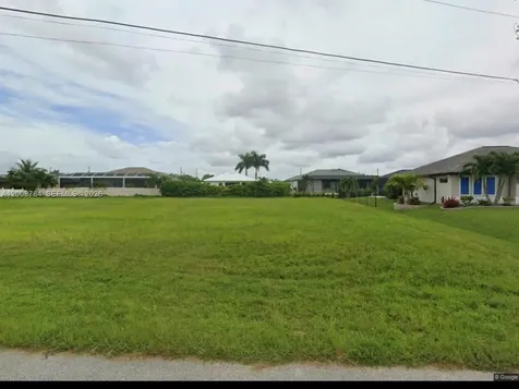 24TH Avenue 2601 SW 24th Avenue Cape Coral FL 33914