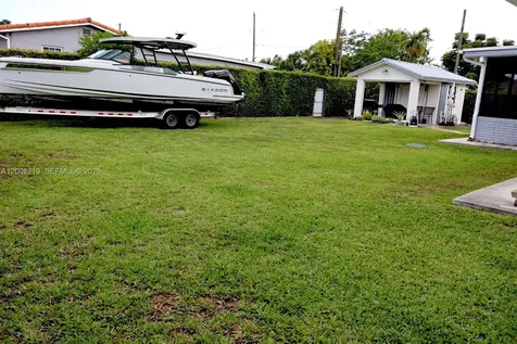 11206 SW 1st Street Sweetwater FL 33174