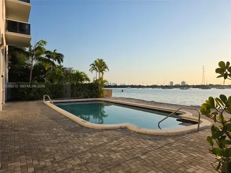 7928 West Drive North Bay Village FL 33141