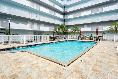 8261 NW 8th Street Miami FL 33126
