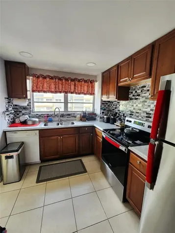2201 NW 41st Avenue Lauderhill FL 33313
