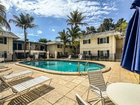 8605 SW 68th Court Pinecrest FL 33156