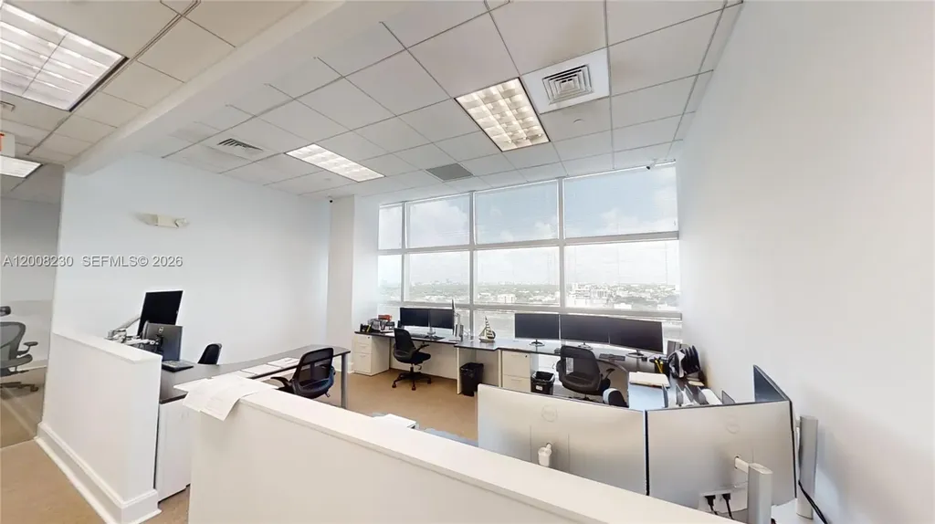 175 SW 7th Street Miami FL 33130