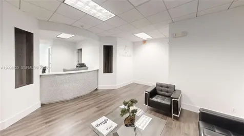 175 SW 7th Street Miami FL 33130
