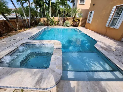 11480 NW 82th Terrace Doral FL 33178