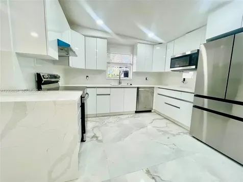 1649 NE 8th Avenue Fort Lauderdale FL 33305