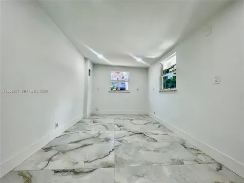 1649 NE 8th Avenue Fort Lauderdale FL 33305