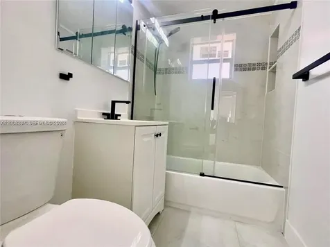 1649 NE 8th Avenue Fort Lauderdale FL 33305