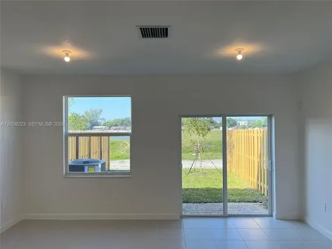 12436 NW 23rd Court Miami FL 33167