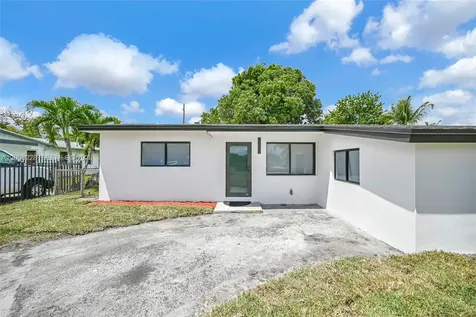 18530 NW 42nd Avenue Miami Gardens FL 33055