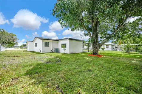 18530 NW 42nd Avenue Miami Gardens FL 33055