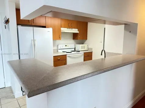 816 NW 11th Street Miami FL 33136