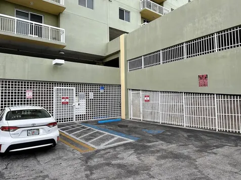 816 NW 11th Street Miami FL 33136