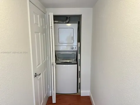 816 NW 11th Street Miami FL 33136