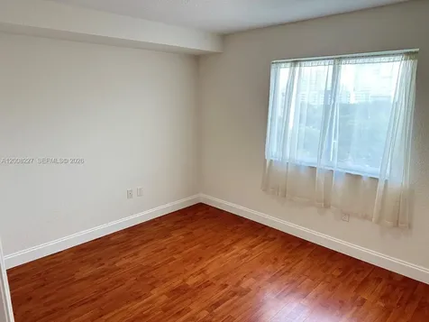 816 NW 11th Street Miami FL 33136