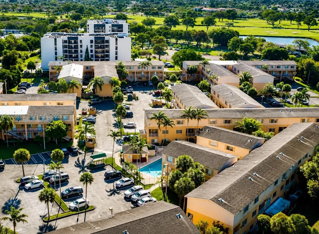 6235 SW Kendale Lakes Circle Miami FL 33183