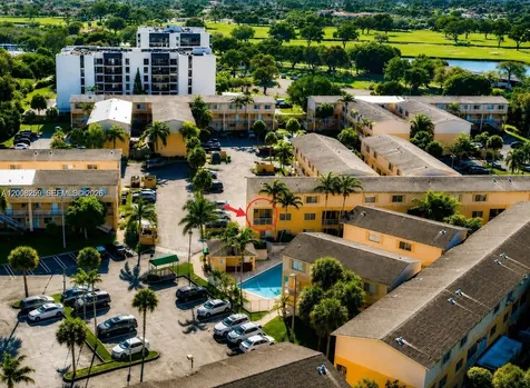 6235 SW Kendale Lakes Circle Miami FL 33183