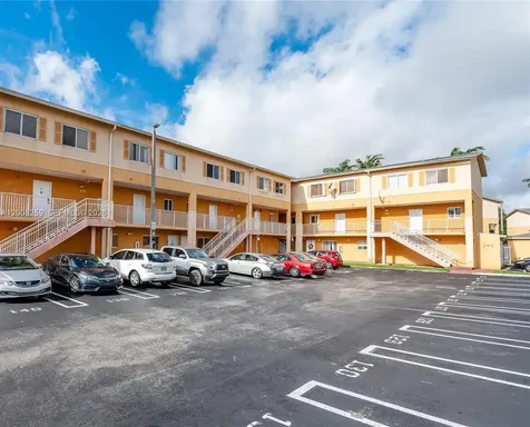 6235 SW Kendale Lakes Circle Miami FL 33183