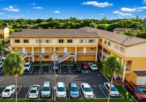 6235 SW Kendale Lakes Circle Miami FL 33183