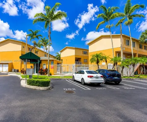 6235 SW Kendale Lakes Circle Miami FL 33183