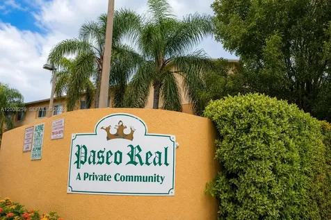 6235 SW Kendale Lakes Circle Miami FL 33183
