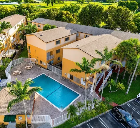 6235 SW Kendale Lakes Circle Miami FL 33183