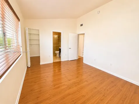 6235 SW Kendale Lakes Circle Miami FL 33183