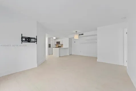 903 NE 199th Street Miami FL 33179