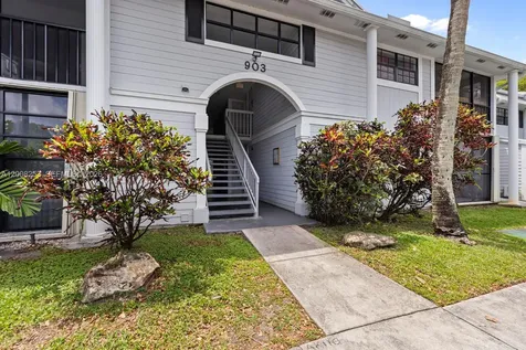 903 NE 199th Street Miami FL 33179