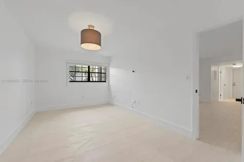 903 NE 199th Street Miami FL 33179