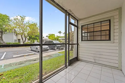 903 NE 199th Street Miami FL 33179