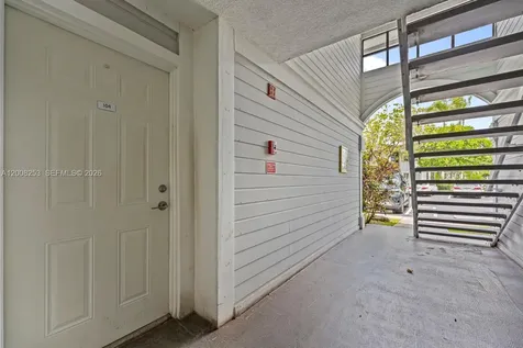 903 NE 199th Street Miami FL 33179