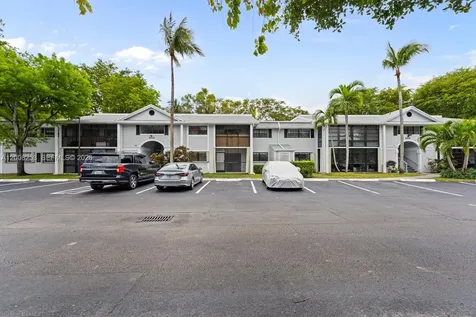 903 NE 199th Street Miami FL 33179