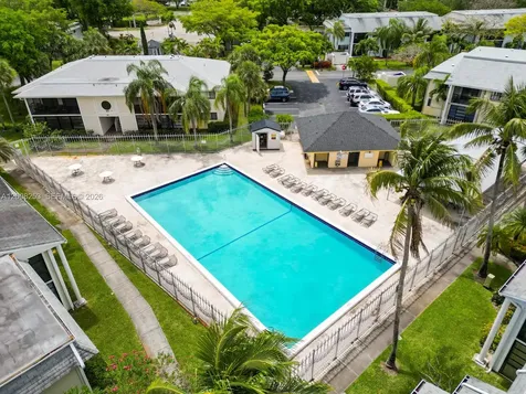 903 NE 199th Street Miami FL 33179